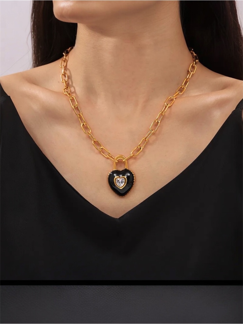 Enamel Heart Pendant Necklace NWT Gold Plated PVD Coated - Picture 2 of 4